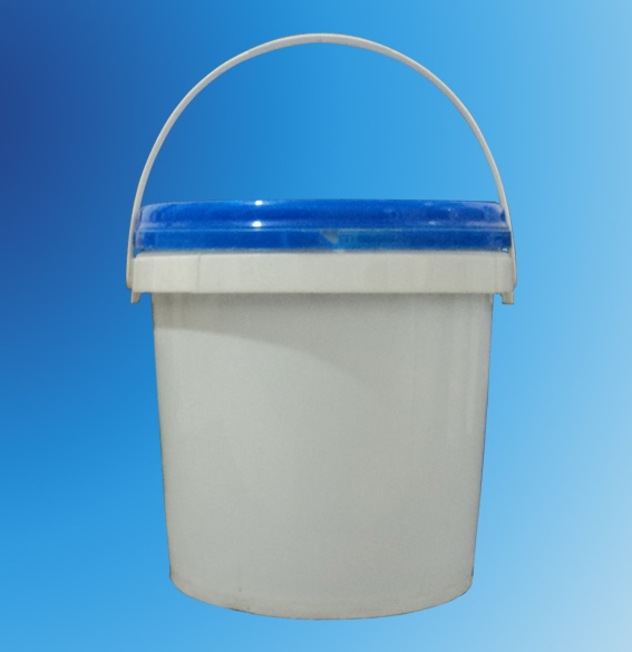 دلو بلاستيكي سعة 5 لترات: لماذا يُستخدم بلاستيك HDPE على نطاق واسع في تصنيع حاويات التغليف الصناعي؟